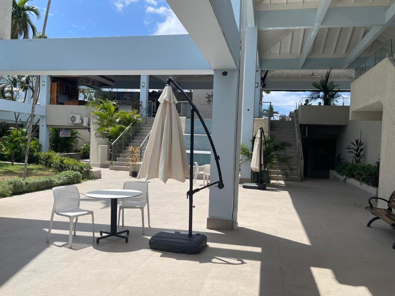 Oceanfront Condo W/ Free Parking + High Speed Wifi Negril Exteriör bild