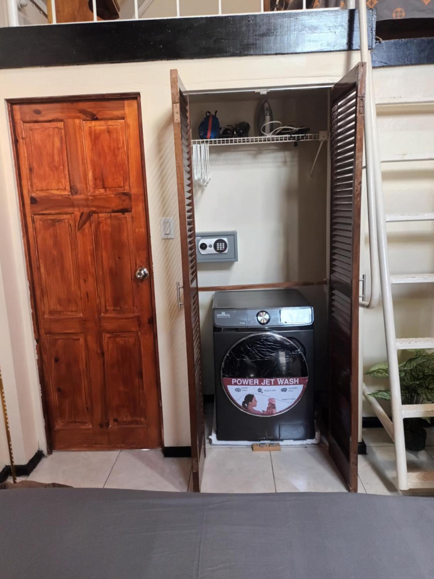 Oceanfront Condo W/ Free Parking + High Speed Wifi Negril Exteriör bild